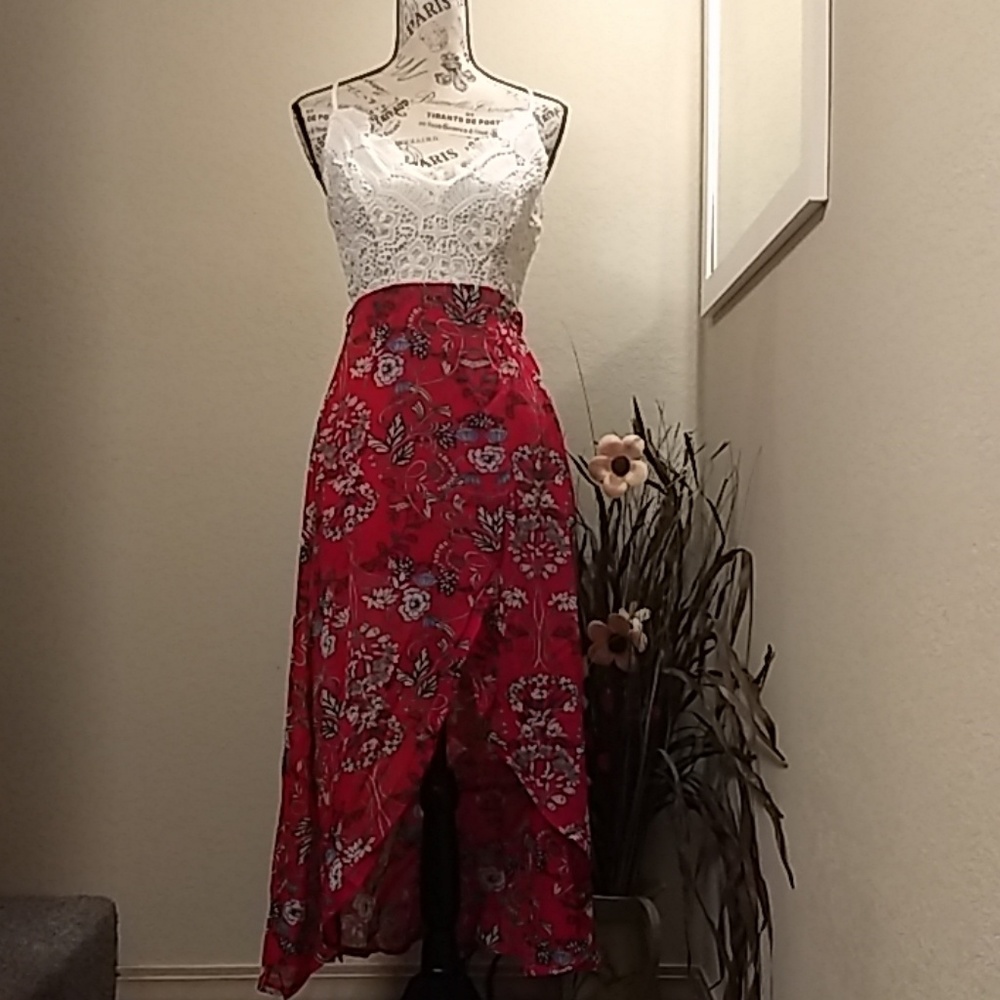 5⭐s Beautiful High-Low Maxi, NIB